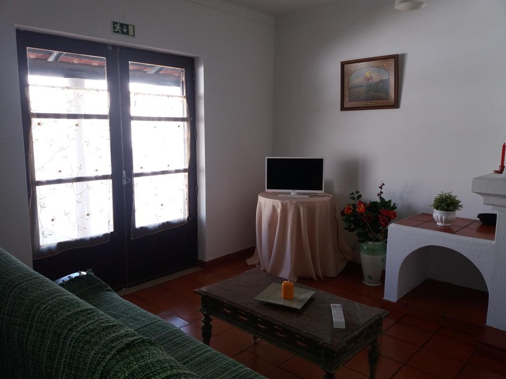 Alojamentos Vitinho 2 - Vila Nova Milfontes Vila Nova de Milfontes Eksteriør bilde
